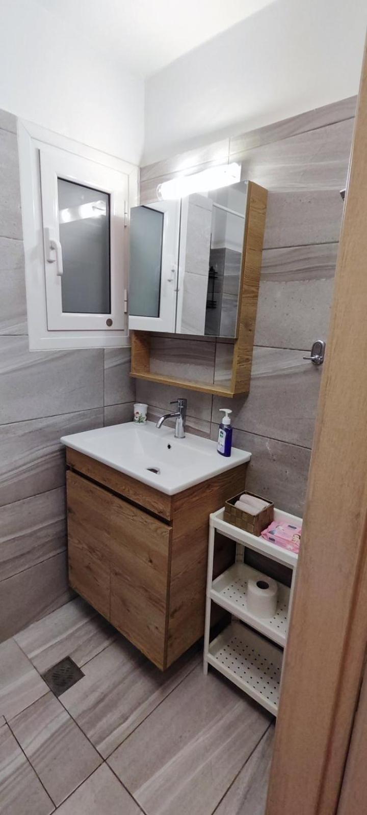 Stylish, Comfortable, Basement Loft-Like Apartment With Amenities Atina Dış mekan fotoğraf